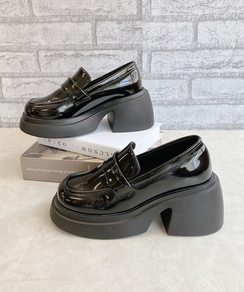 Noubel Voug Relax(ヌーベルヴォーグリラックス)の「厚底 スクエアトゥ コインローファー(ローファー・レディース・ブラック/ブラック系その他・S/L/M/LL)」の5枚目の写真