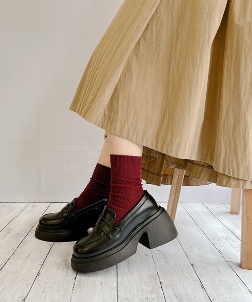 Noubel Voug Relax(ヌーベルヴォーグリラックス)の「厚底 スクエアトゥ コインローファー(ローファー・レディース・ブラック/ブラック系その他・S/L/M/LL)」の13枚目の写真