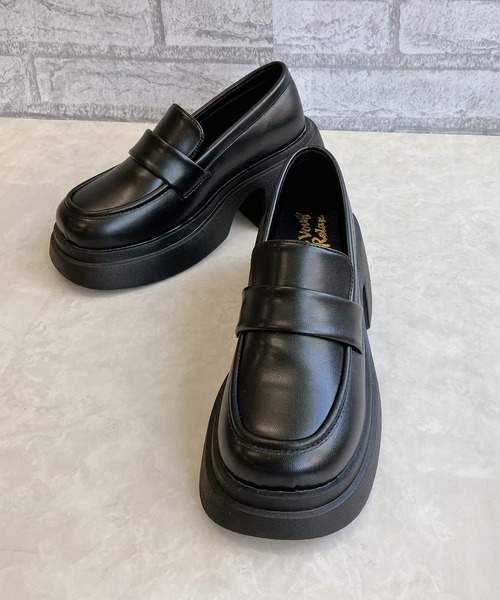 Noubel Voug Relax(ヌーベルヴォーグリラックス)の「厚底 スクエアトゥ コインローファー(ローファー・レディース・ブラック/ブラック系その他・S/L/M/LL)」の15枚目の写真