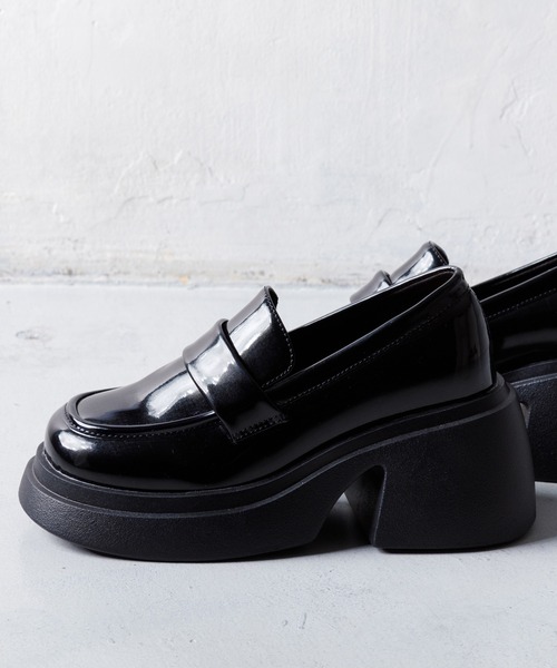 Noubel Voug Relax(ヌーベルヴォーグリラックス)の「厚底 スクエアトゥ コインローファー(ローファー・レディース・ブラック/ブラック系その他・S/L/M/LL)」の20枚目の写真