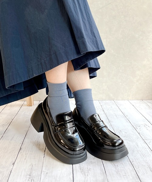 Noubel Voug Relax(ヌーベルヴォーグリラックス)の「厚底 スクエアトゥ コインローファー(ローファー・レディース・ブラック/ブラック系その他・S/L/M/LL)」の17枚目の写真