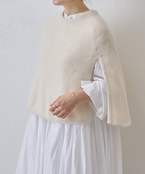 BEARDSLEY(ビアズリー)の「ファーニットポンチョ(ニット/セーター・レディース・ホワイト/ブラック・FREE)」の9枚目の写真