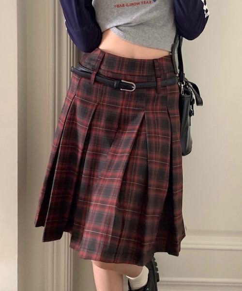 Chick(チック)の「Check Pleats Skirt with Belt / チェック柄 プリーツスカート ミドル丈 ベルト付き 2026年春夏【TV ナイナイミュージック OCTPATH様 着用】(スカート・レディース・レッド・M/L)」の14枚目の写真
