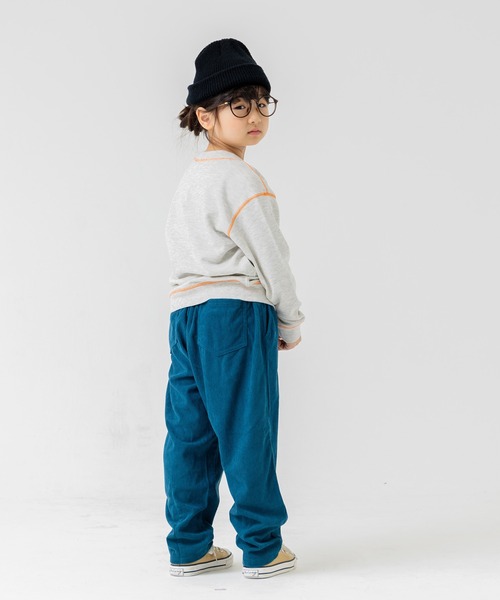 JAM & LINK(ジャムアンドリンク)の「配色ステッチ 無地裏毛トレーナー(スウェット・キッズ・オフホワイト/ブルー/チャコールグレー/グリーン/ピンク/ワインレッド/マスタード/パープル/ミント/ネイビー/ベージュ/ブラック・90cm/100cm/110cm/120cm/130cm/140cm/150cm/160cm)」の13枚目の写真
