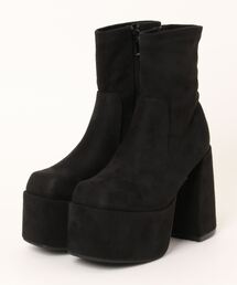 Mafmof（マフモフ）の「Mafmof(マフモフ)11.5cmバルキーヒールプランプストレッチショートブーツ（ブーツ）」