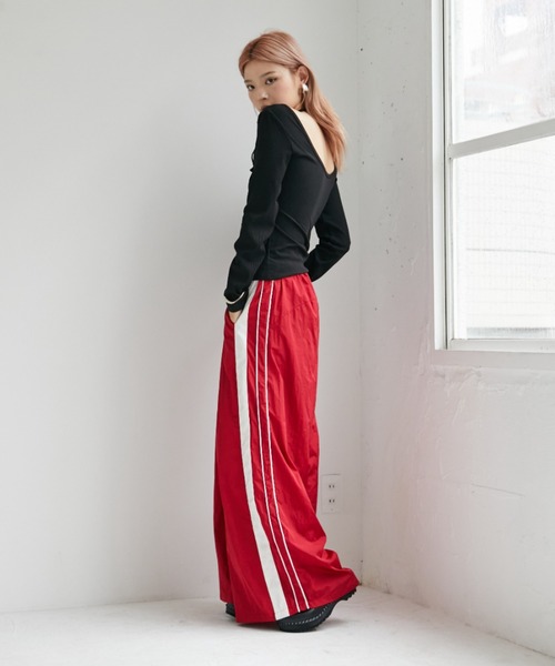 VeLV(ヴェルヴ)の「SIDELINE WIDE PANTS サイドラインワイドパンツ(その他パンツ・レディース・レッド/ブラック・FREE)」の14枚目の写真