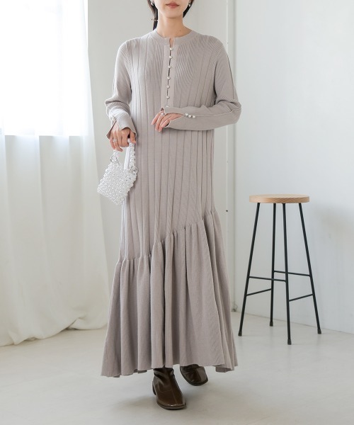 Bab(バブ)の「パールボタンフレアラインニットワンピース(ワンピース・レディース・グレー/グリーン/ブラック・M/S)」の12枚目の写真