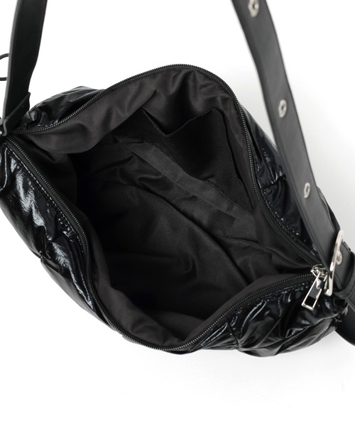 PBLIM（ページボーイリム）の「PBLIM/メタリックバッグ（ショルダーバッグ・レディース・ブラック/シルバー系その他・FREE）」の16枚目の写真