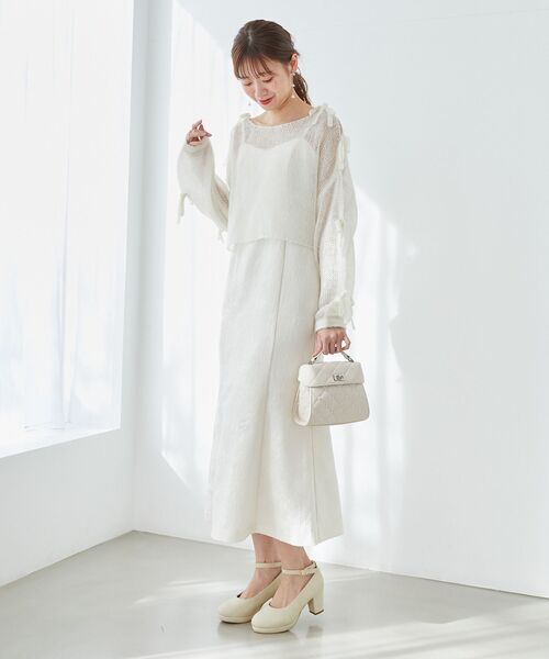 MAJESTIC LEGON（マジェスティックレゴン）の「パールキルティングバニティバッグ（ハンドバッグ・レディース・ブラック/サックスブルー/アイボリー・FREE）」の4枚目の写真