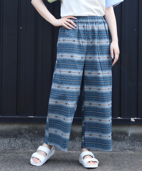 KRIFF MAYER Lady's Collection(クリフメイヤーレディースコレクション)の「冷感ロハテコフレアパンツ(その他パンツ・レディース・チャコール/ベージュ/サンドベージュ/ダークブルー/ネイビー/カラフル/ブラック/オフホワイト/ナチュラル/ブルー・MEDIUM/LARGE)」の9枚目の写真