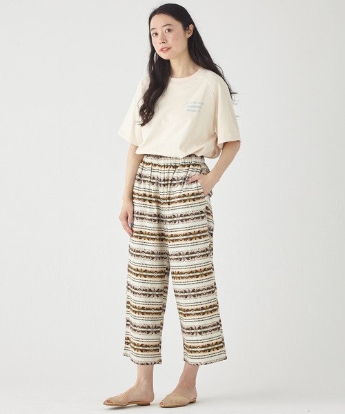 KRIFF MAYER Lady's Collection(クリフメイヤーレディースコレクション)の「冷感ロハテコフレアパンツ(その他パンツ・レディース・チャコール/ベージュ/サンドベージュ/ダークブルー/ネイビー/カラフル/ブラック/オフホワイト/ナチュラル/ブルー・MEDIUM/LARGE)」の12枚目の写真