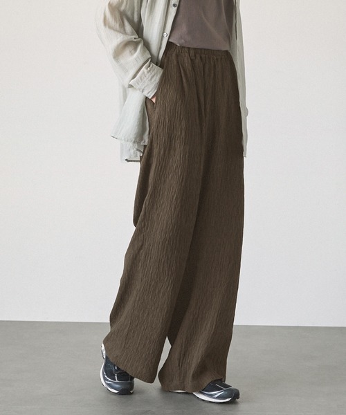 EMMA CLOTHES(エマクローズ)の「ランダムプリーツバギータックイージースラックスパンツ EMMA CLOTHES 2024SS(スラックス・メンズ・グレー/ブラック/ネイビー/ブラウン/アイボリー・S/M/L)」の4枚目の写真