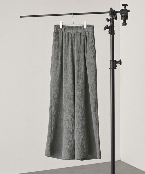 EMMA CLOTHES(エマクローズ)の「ランダムプリーツバギータックイージースラックスパンツ EMMA CLOTHES 2024SS(スラックス・メンズ・グレー/ブラック/ネイビー/ブラウン/アイボリー・S/M/L)」の9枚目の写真