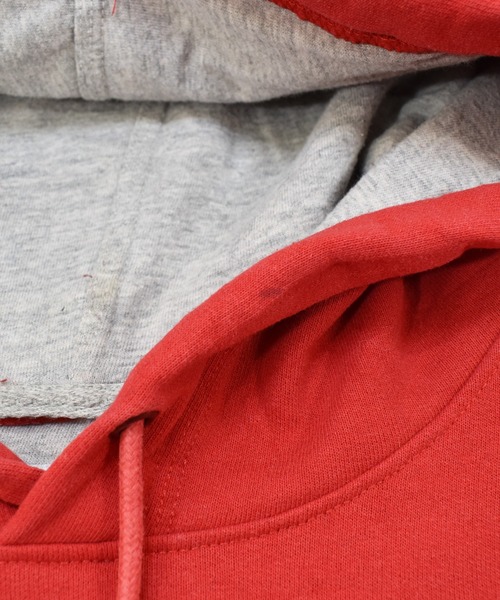 Champion（チャンピオン）の「【ヴィンテージ古着】Champion / チャンピオン ロゴ スウェットパーカー（パーカー・メンズ・レッド・MEDIUM）」の16枚目の写真