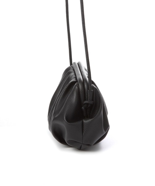 studio CLIP（スタディオクリップ）の「ガバッと開く合皮ショルダー（ショルダーバッグ・レディース・オフホワイト/ライトブラウン/ブラック・FREE）」の6枚目の写真