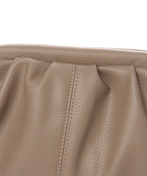 studio CLIP（スタディオクリップ）の「ガバッと開く合皮ショルダー（ショルダーバッグ・レディース・オフホワイト/ライトブラウン/ブラック・FREE）」の14枚目の写真