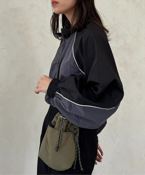 CPCM（シーピーシーエム）の「裾ドロスト配色トラックジャケット（ブルゾン・レディース・パープル/ブラック/オフホワイト・FREE）」の10枚目の写真