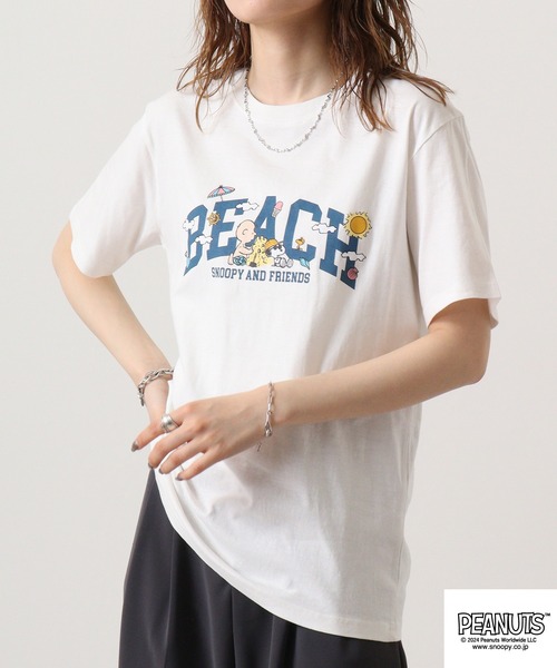 PEANUTS(ピーナッツ)の「PEANUTSプリント半袖Tシャツ(Tシャツ/カットソー・メンズ・ホワイト系/ライトオレンジ系/オフホワイト/グリーン/ネイビー/チャコール・M/L/LL)」の8枚目の写真