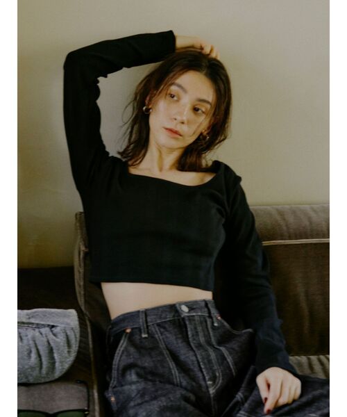 Ungrid（アングリッド）の「スクエアネックショートロングスリーブTee（Tシャツ/カットソー・レディース・パープル/グリーン系その他/ブラック・FREE）」の2枚目の写真