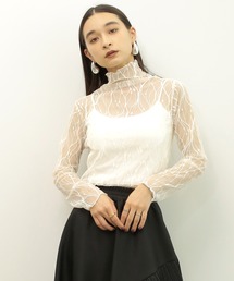 シンプルなのに上品。ニュアンスデザインシースループルオーバー
