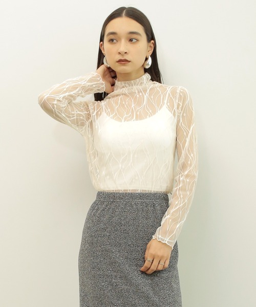 SEN TOKYO(セントーキョー)の「シンプルなのに上品。ニュアンスデザインシースループルオーバー(Tシャツ/カットソー・レディース・ホワイト/アイボリー/ブラック・FREE)」の3枚目の写真