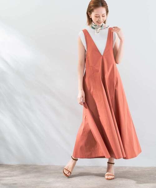 URBAN RESEARCH ROSSO WOMEN(アーバンリサーチ ロッソ)の「Vネックジャンパードレス(ジャンパースカート・レディース・オレンジ/ホワイト/ベージュ・FREE)」の15枚目の写真