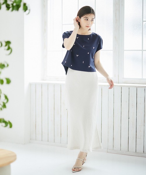 12Twelve Agenda(トゥエルブ アジェンダ)の「ビジュークロップド袖タックカットソープルオーバー(Tシャツ/カットソー・レディース・チャコールグレー/ネイビー/オフホワイト・M)」の18枚目の写真