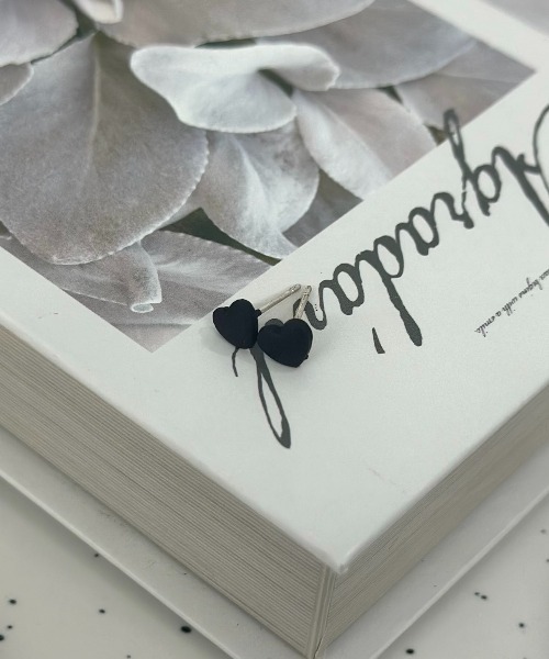 Burner（バーナー）の「【OKUOKU　0909】ハート モチーフ カラフル ピアス oku-pierce-g1 N（ピアス（両耳用）・レディース・その他4/Y/F/E/D/C/R/P/G/B/Q/O/その他5/W/V/T/その他7/X/Z/N/H/I/K/L/M/A/その他2/その他3・FREE）」の5枚目の写真