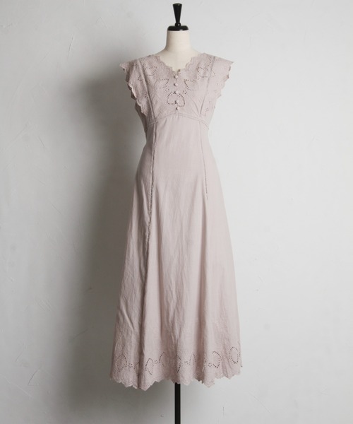 tocco closet(トッコ クローゼット)の「ウエストりぼん付きコットンカットワークレース刺繍ワンピース(ワンピース・レディース・ネイビー/ピンク系その他/ブラック/グリーン系その他/ローズ系1・M)」の17枚目の写真