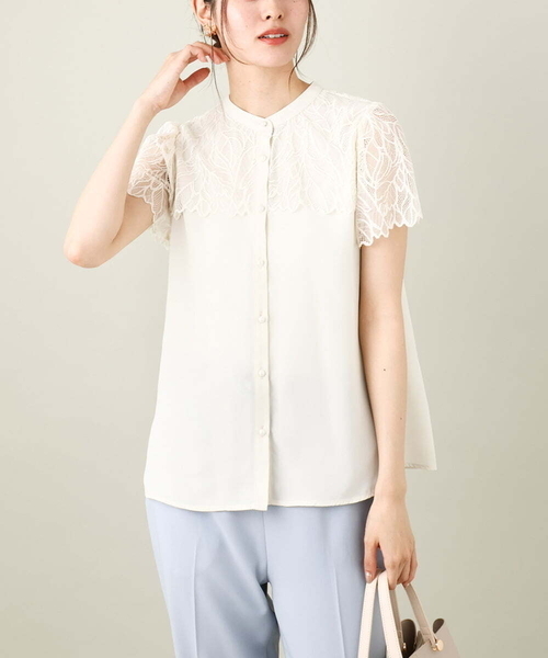a.v.v（アーヴェヴェ）の「レースヨークブラウス（シャツ/ブラウス・レディース・ネイビー/ブルー/アイボリー/ライラック・34/36/38/40/42）」の2枚目の写真