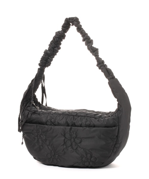 tiny tiny（ティニーティニー）の「キルトギャザーショルダーバッグ[tiny tiny(ティニーティニー)]（ショルダーバッグ・レディース・レッド/ブラック/シルバー・0）」の9枚目の写真