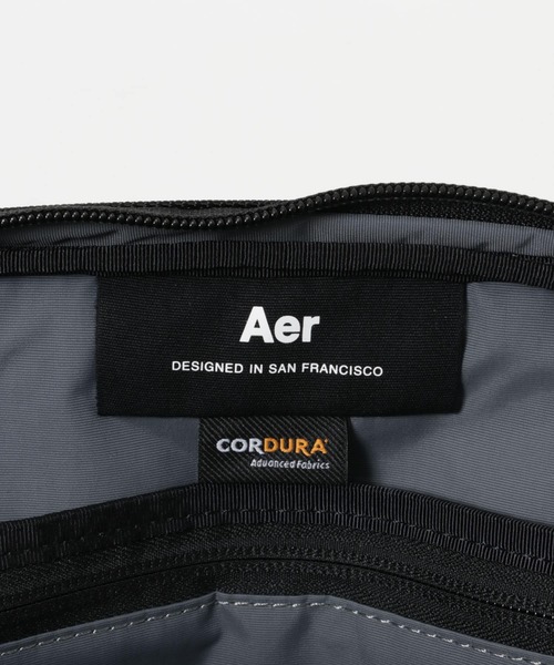 Aer（エアー）の「Aer　DAY SLING 3 MAX（ショルダーバッグ・メンズ・ブラック・-）」の2枚目の写真