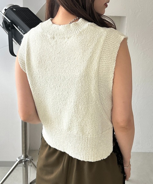 apres jour mignon（アプレジュールミニョン）の「アソートクロップドノースリーブベスト【ZOZOTOWN限定アイテム】（ベスト・レディース・チャコールグレー/ブラック系その他/オレンジ/グリーン/アイボリー・X-LARGE/フリー）」の17枚目の写真