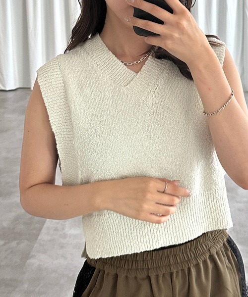 apres jour mignon（アプレジュールミニョン）の「アソートクロップドノースリーブベスト【ZOZOTOWN限定アイテム】（ベスト・レディース・チャコールグレー/ブラック系その他/オレンジ/グリーン/アイボリー・X-LARGE/フリー）」の19枚目の写真