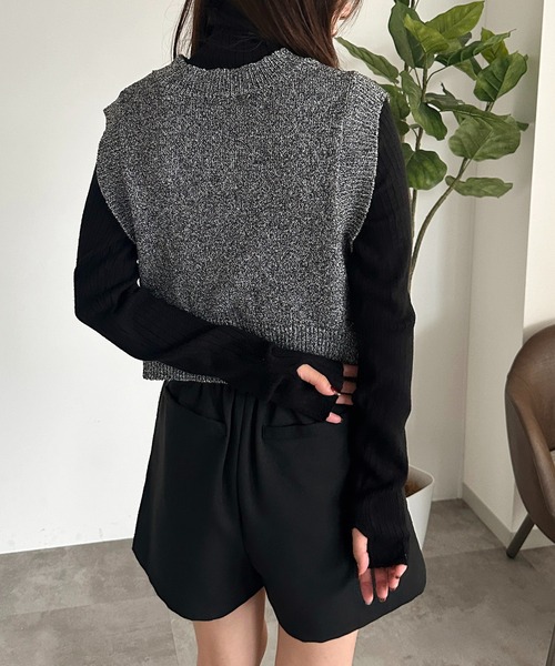 apres jour mignon（アプレジュールミニョン）の「アソートクロップドノースリーブベスト【ZOZOTOWN限定アイテム】（ベスト・レディース・チャコールグレー/ブラック系その他/オレンジ/グリーン/アイボリー・X-LARGE/フリー）」の13枚目の写真