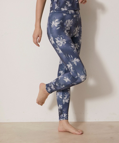 NERGY（ナージー）の「【skin wear】UV＆水陸両用＆保湿 CREORA 花柄スポーツレギンス（レギンス/スパッツ・レディース・ブルー/スミクロ/ブラック・S/M/L）」の11枚目の写真