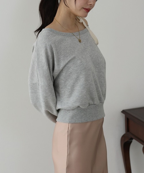 BLUEEAST（ブルーイースト）の「肩リボンオフショルスウェット（スウェット・レディース・グレー/ブラック・MEDIUM）」の5枚目の写真