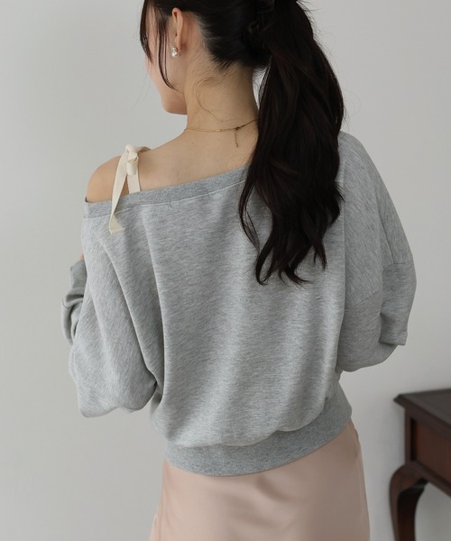 BLUEEAST（ブルーイースト）の「肩リボンオフショルスウェット（スウェット・レディース・グレー/ブラック・MEDIUM）」の6枚目の写真