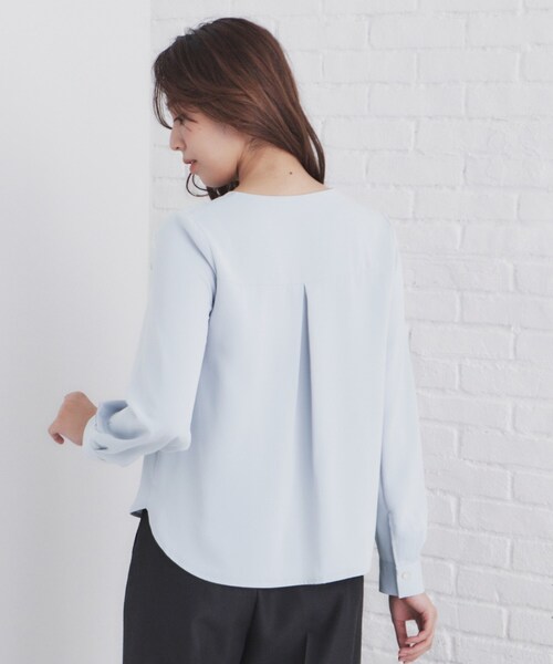 index（インデックス）の「◆アシメフリルクルーネックブラウス【洗濯機洗い可/イージーアイロン/ストレッチ】（シャツ/ブラウス・レディース・サックスブルー系7/ネイビー/ナチュラル/オフホワイト・38/36/42/40）」の12枚目の写真