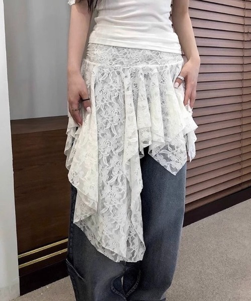 LADY LIKE（レディライク）の「ランダムヘムレースミニスカート（スカート・レディース・ホワイト/ブラック・M）」の4枚目の写真