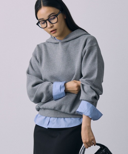 BABYLONE（バビロン）の「ニットフォルムパーカー（パーカー・レディース・オフホワイト/チャコール・フリー）」の2枚目の写真