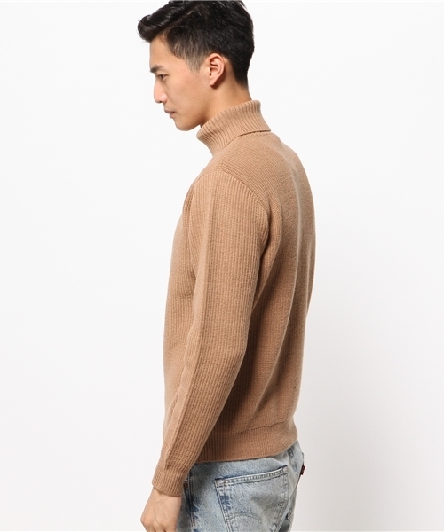 URBAN RESEARCH（アーバンリサーチ）の「UR ウール片畦タートルネック（ニット/セーター・メンズ・カーキ/ベージュ/ネイビー/オフホワイト/グレー/バーガンディー・MEDIUM/LARGE）」の7枚目の写真