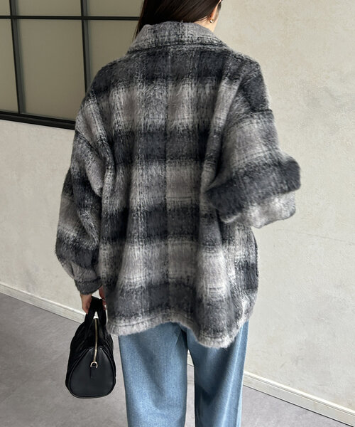 Thevon（ゼボン）の「シャギーダブルジップミドルブルゾン（ブルゾン・レディース・ライトグレー/アイボリー/ブラック・FREE）」の18枚目の写真