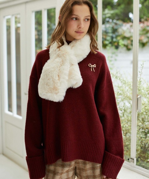 archives（アルシーヴ）の「ブローチ付ハイネックミドルニット（ニット/セーター・レディース・アイボリー/ブルー/グレー/ワインレッド・MEDIUM）」の8枚目の写真