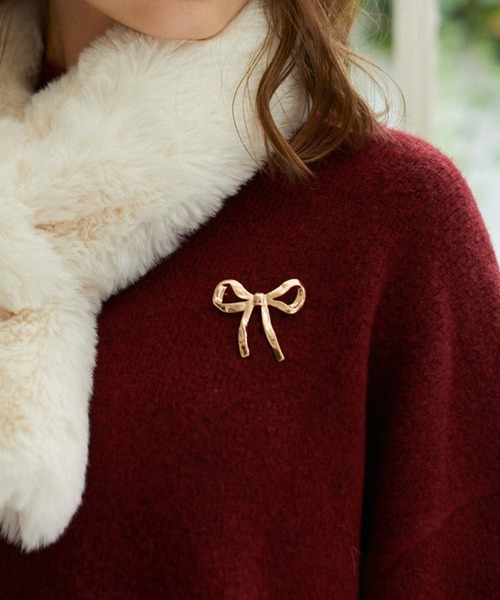 archives（アルシーヴ）の「ブローチ付ハイネックミドルニット（ニット/セーター・レディース・アイボリー/ブルー/グレー/ワインレッド・MEDIUM）」の9枚目の写真