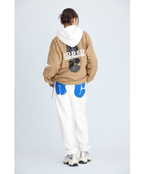 RODEO CROWNS WIDE BOWL（ロデオクラウンズワイドボウル）の「Balloon LOGO コーチジャケット（その他アウター・レディース・ブラック/ベージュ・MEDIUM/LARGE）」の18枚目の写真
