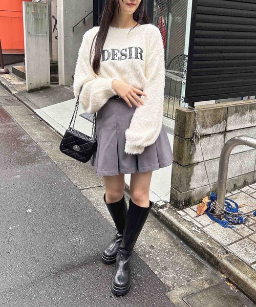 INGNI（イング）の「ショート丈フェザー貼付ロゴニット（ニット/セーター・レディース・グレー×ホワイト/アイボリー系3/アイボリー系4/ピンク系2・M）」の16枚目の写真