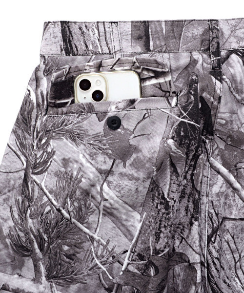 CavariA/キャバリア』リアルツリーカモフラージュワイドカーゴパンツ