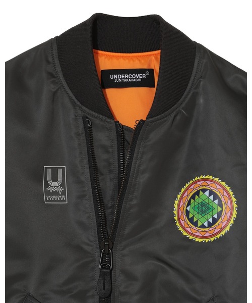 UNDERCOVER（アンダーカバー）の「UC2D9203（MA-1・メンズ・ブラック・2/3）」の3枚目の写真