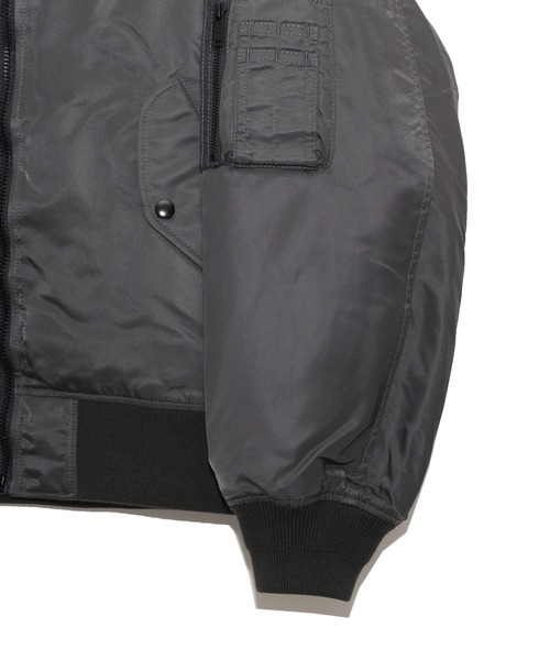 UNDERCOVER（アンダーカバー）の「UC2D9203（MA-1・メンズ・ブラック・2/3）」の6枚目の写真